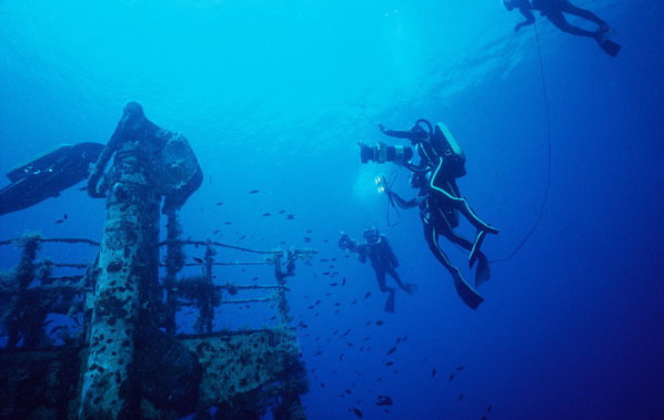 zoom_shipwreck